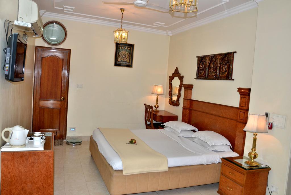 Bajaj Indian Home Stay Neu-Delhi Zimmer foto