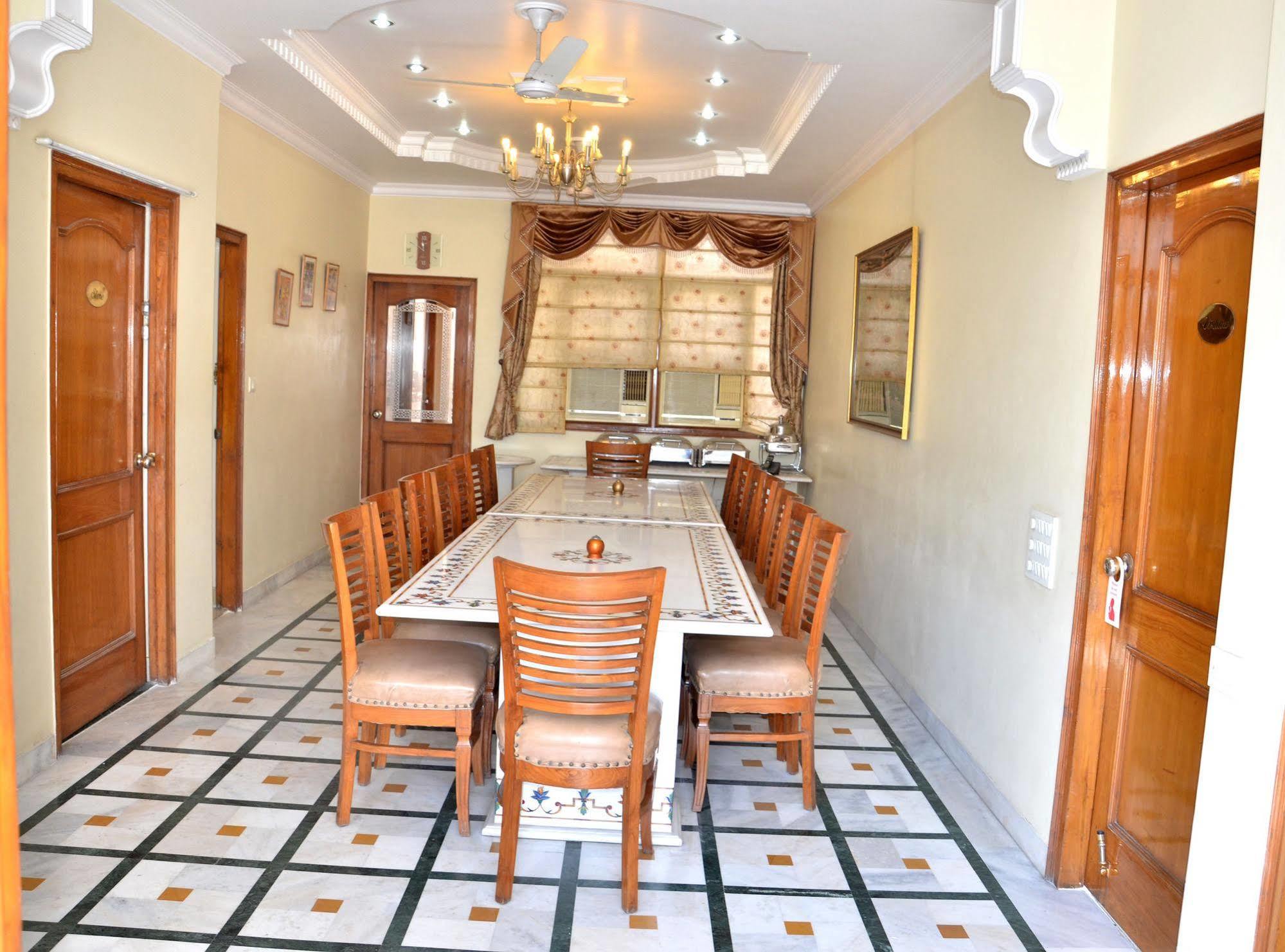 Bajaj Indian Home Stay Neu-Delhi Exterior foto